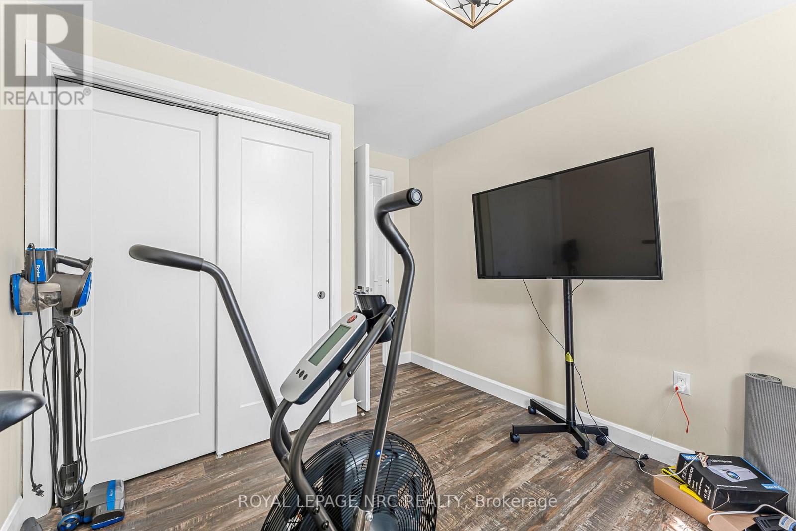 414 Washington Road, Fort Erie, Ontario  L2A 4K4 - Photo 19 - X12388312