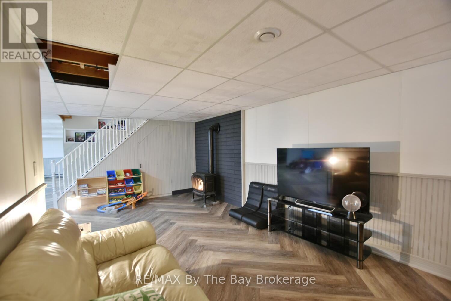 193 14 Concession E, Tiny, Ontario  L9M 2H7 - Photo 24 - S12388131