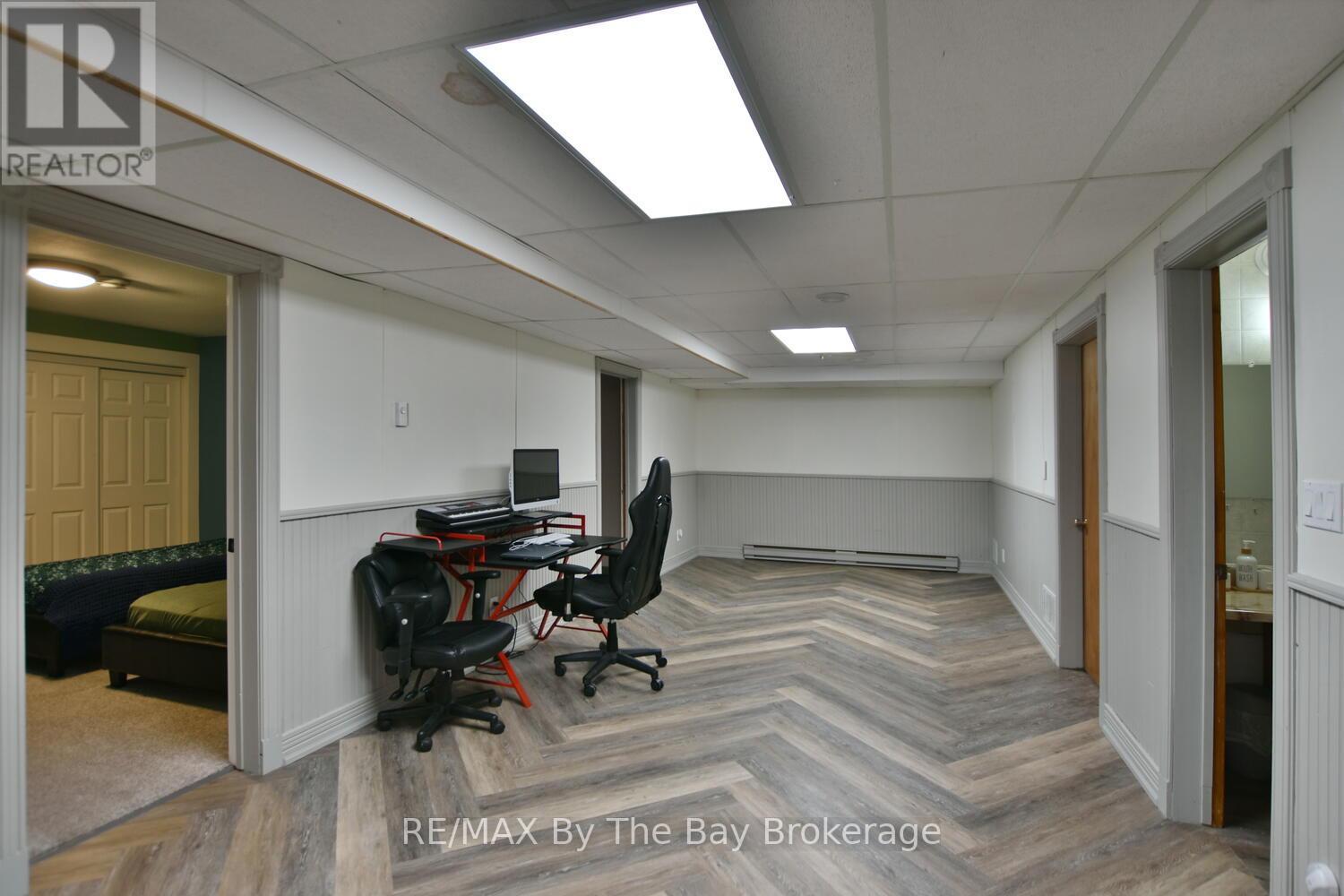 193 14 Concession E, Tiny, Ontario  L9M 2H7 - Photo 27 - S12388131