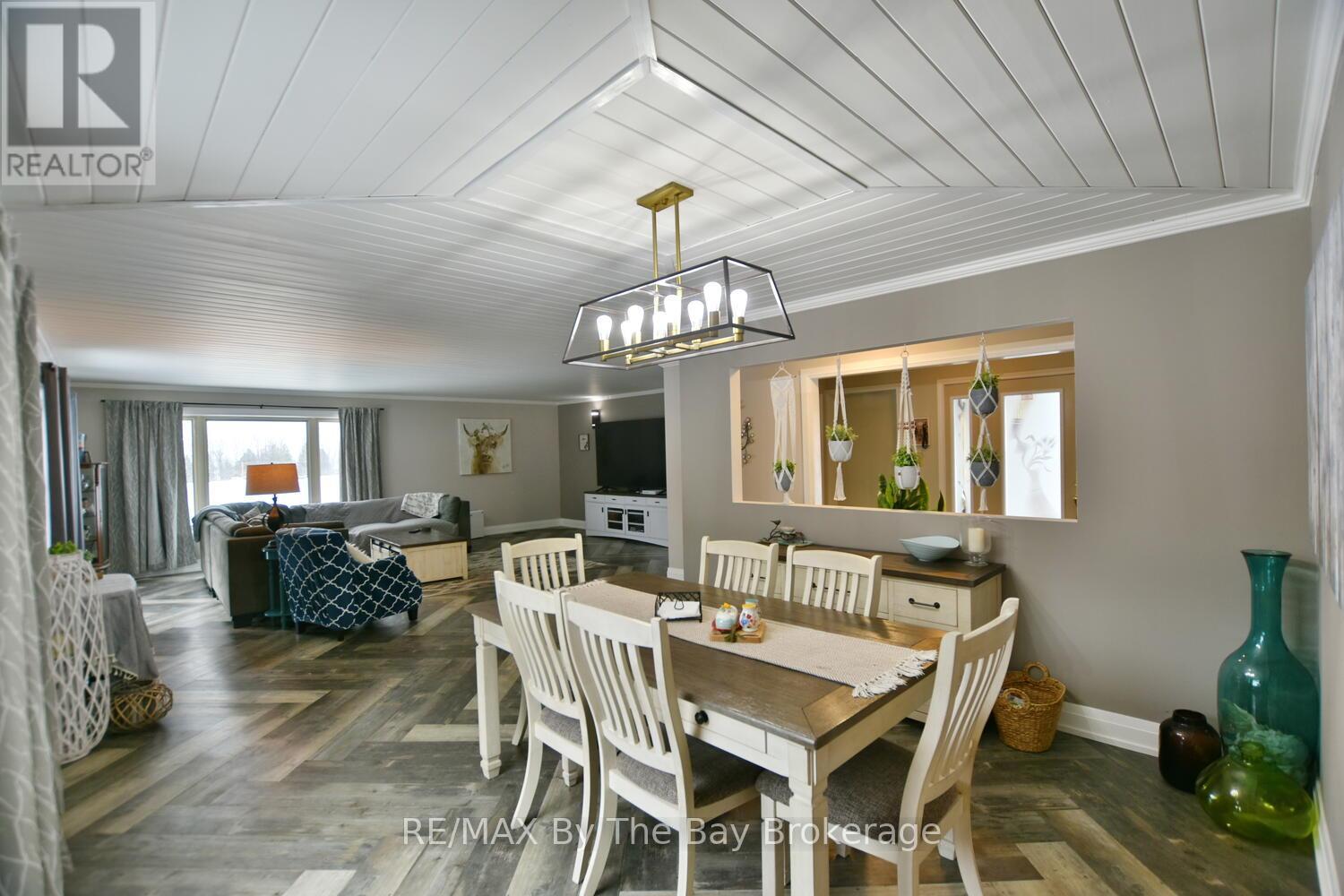 193 14 Concession E, Tiny, Ontario  L9M 2H7 - Photo 8 - S12388131