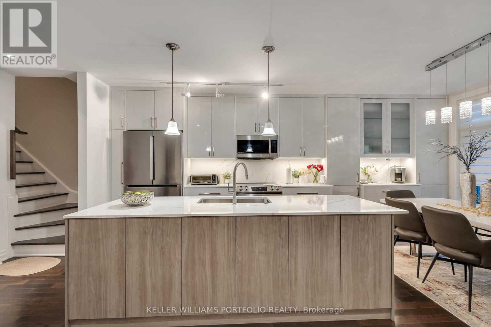 365a Roehampton Avenue, Toronto, Ontario  M4P 1S3 - Photo 4 - C12387998