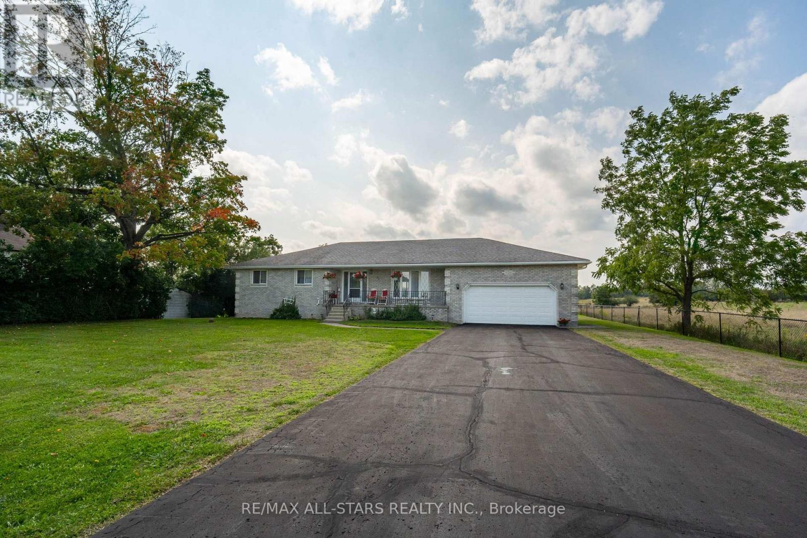 55 Sturgeon Street N, Kawartha Lakes, Ontario  K0L 2W0 - Photo 1 - X12388182