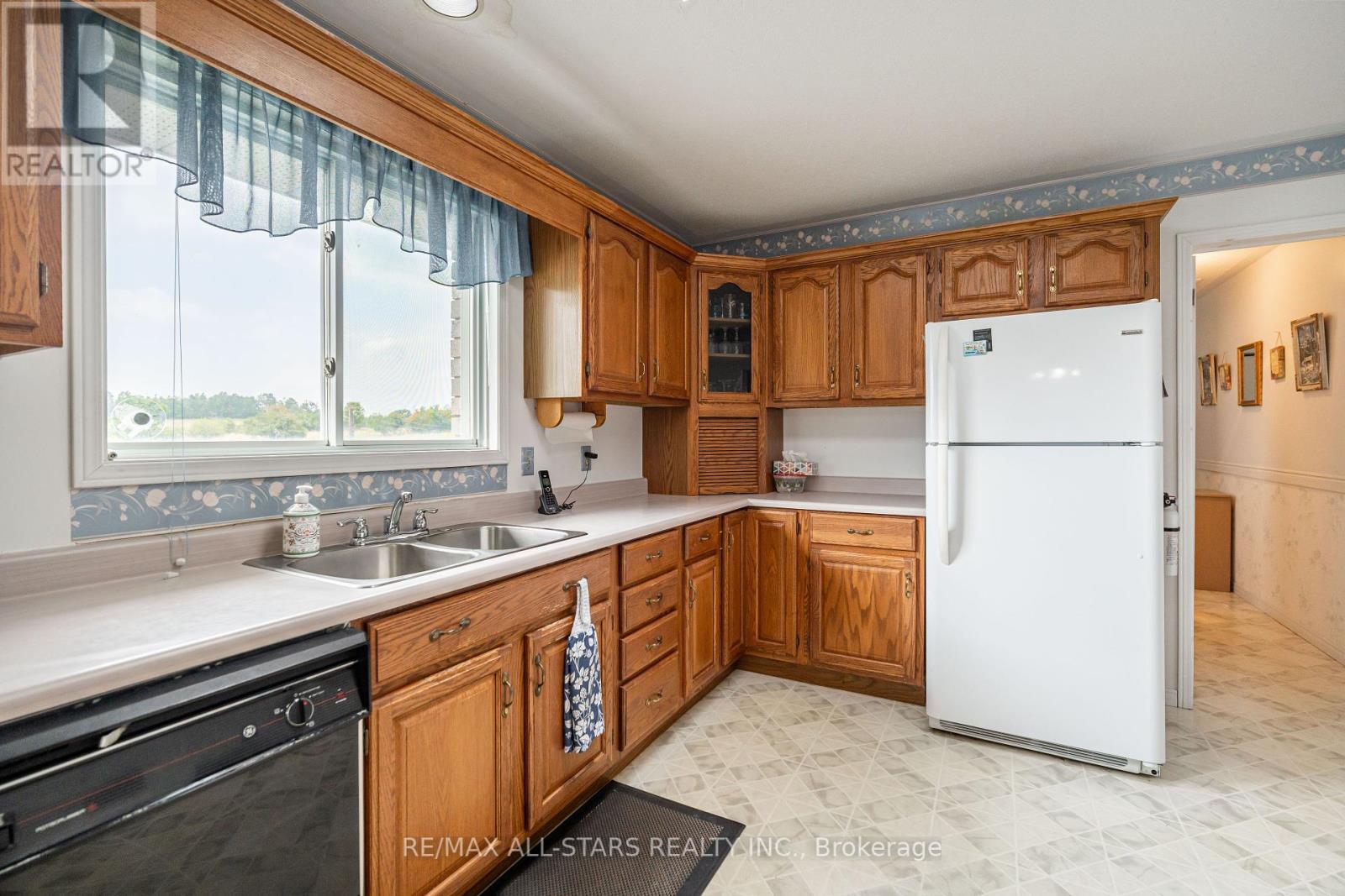 55 Sturgeon Street N, Kawartha Lakes, Ontario  K0L 2W0 - Photo 11 - X12388182