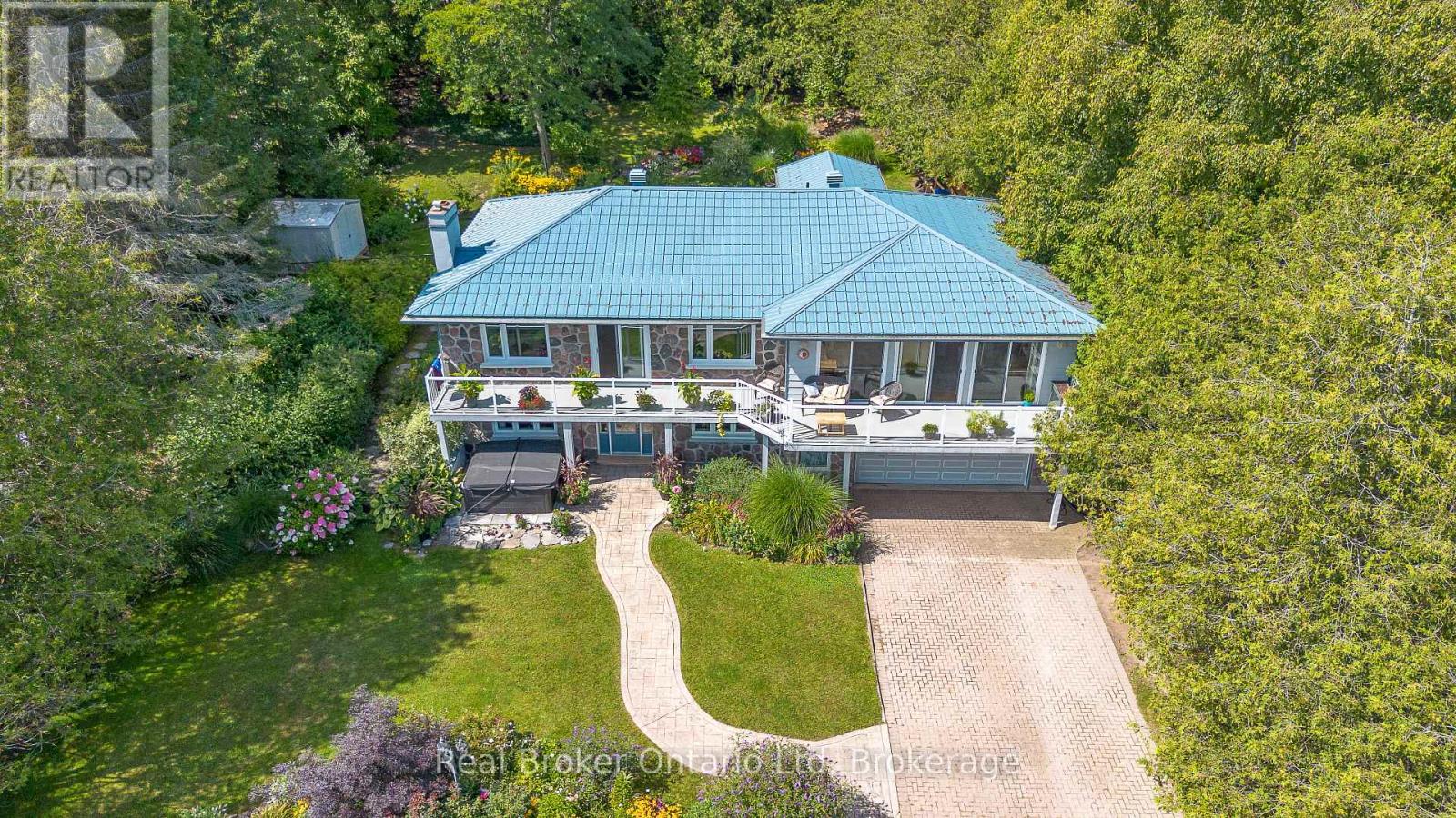 339496 Presquile Road, Georgian Bluffs, Ontario  N0H 2T0 - Photo 3 - X12388122