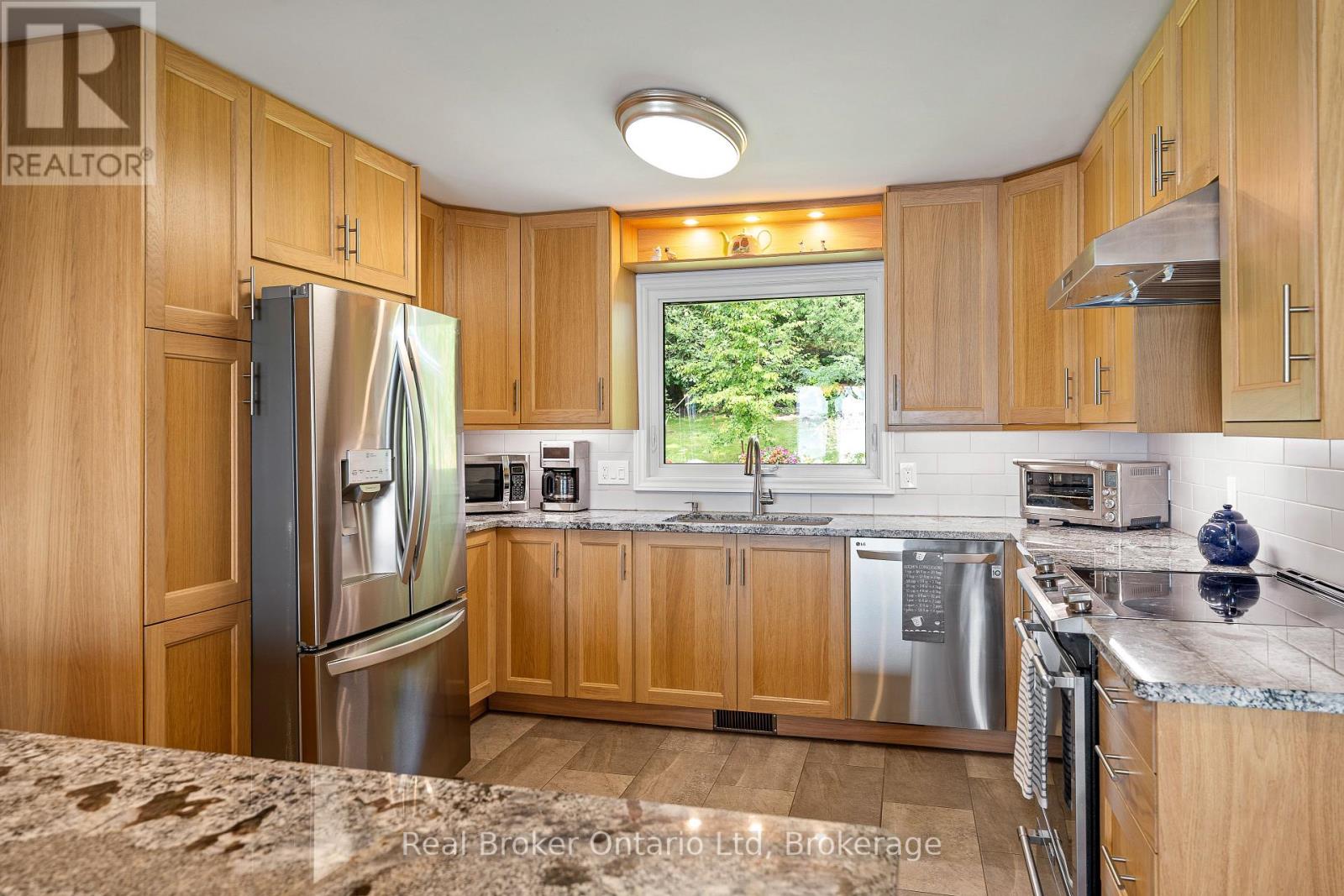 339496 Presquile Road, Georgian Bluffs, Ontario  N0H 2T0 - Photo 31 - X12388122