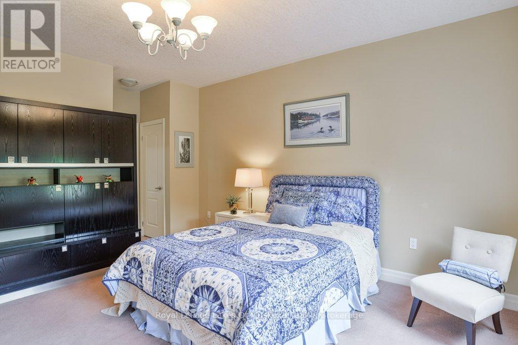 12 Pheasant Run, Bracebridge, Ontario  P1L 0A9 - Photo 11 - X12388152
