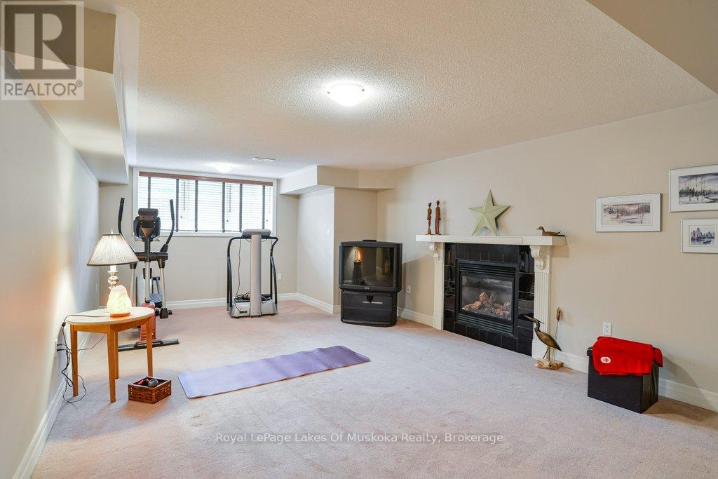 12 Pheasant Run, Bracebridge, Ontario  P1L 0A9 - Photo 16 - X12388152