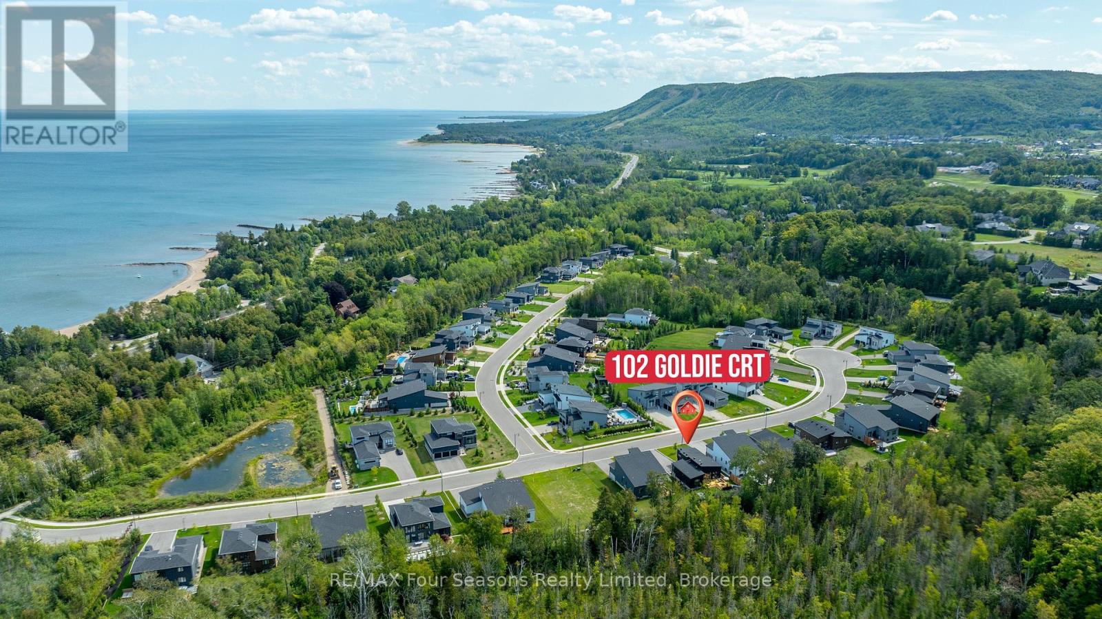 102 Goldie Court, Blue Mountains, Ontario  N0H 1J0 - Photo 5 - X12388181