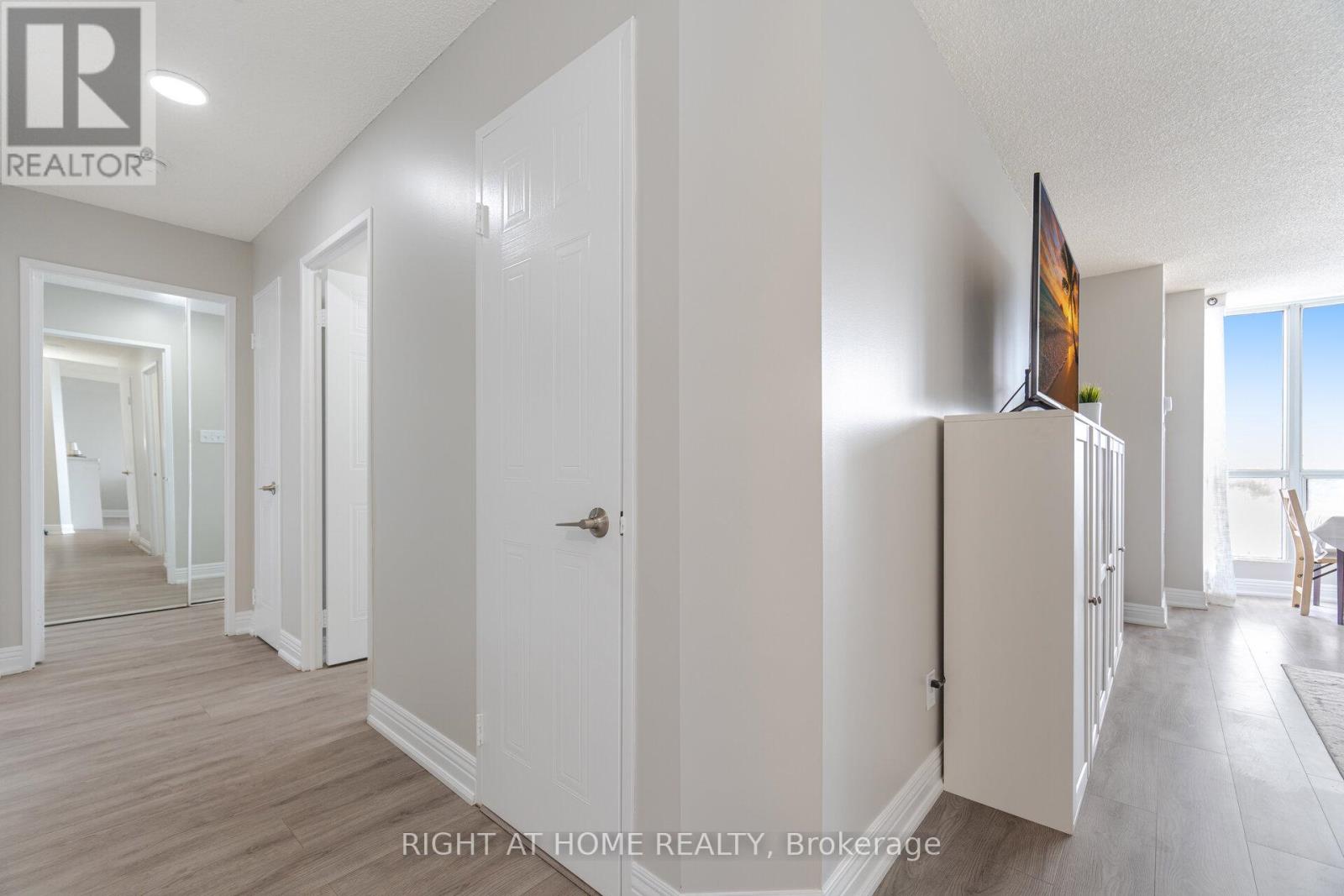 807 - 1470 Midland Avenue, Toronto, Ontario  M1P 4Z4 - Photo 10 - E12388039
