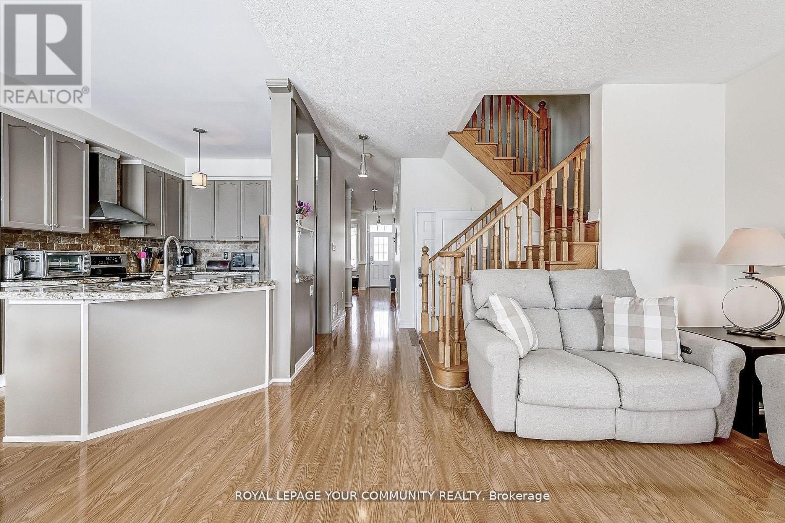 16 Windrow Street, Richmond Hill (Jefferson), Ontario  L4E 0B6 - Photo 16 - N12387971