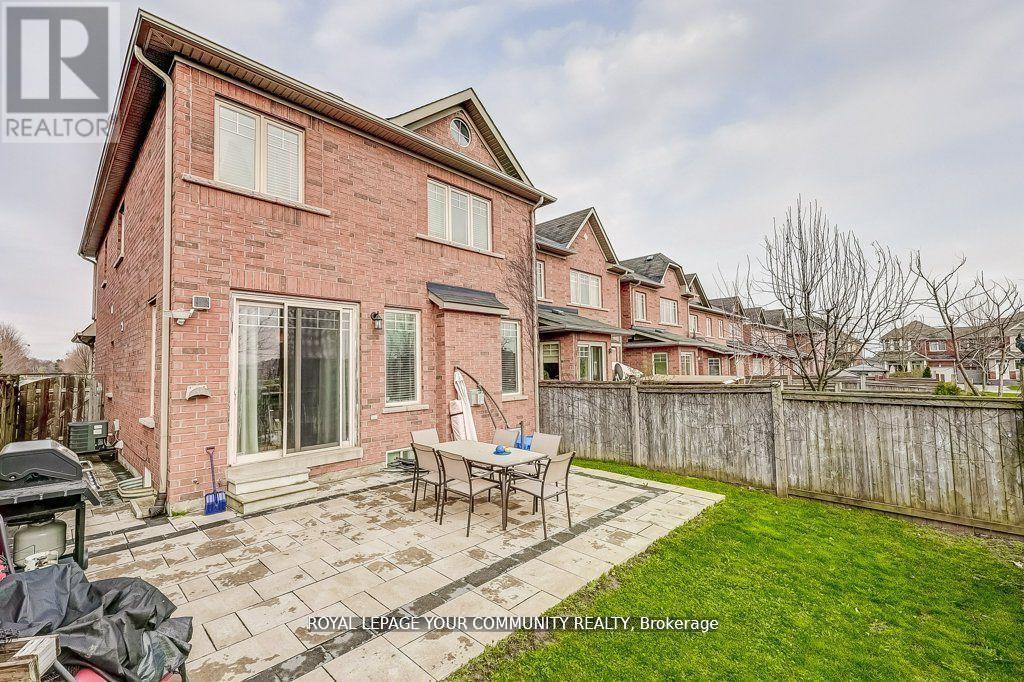 16 Windrow Street, Richmond Hill (Jefferson), Ontario  L4E 0B6 - Photo 30 - N12387971