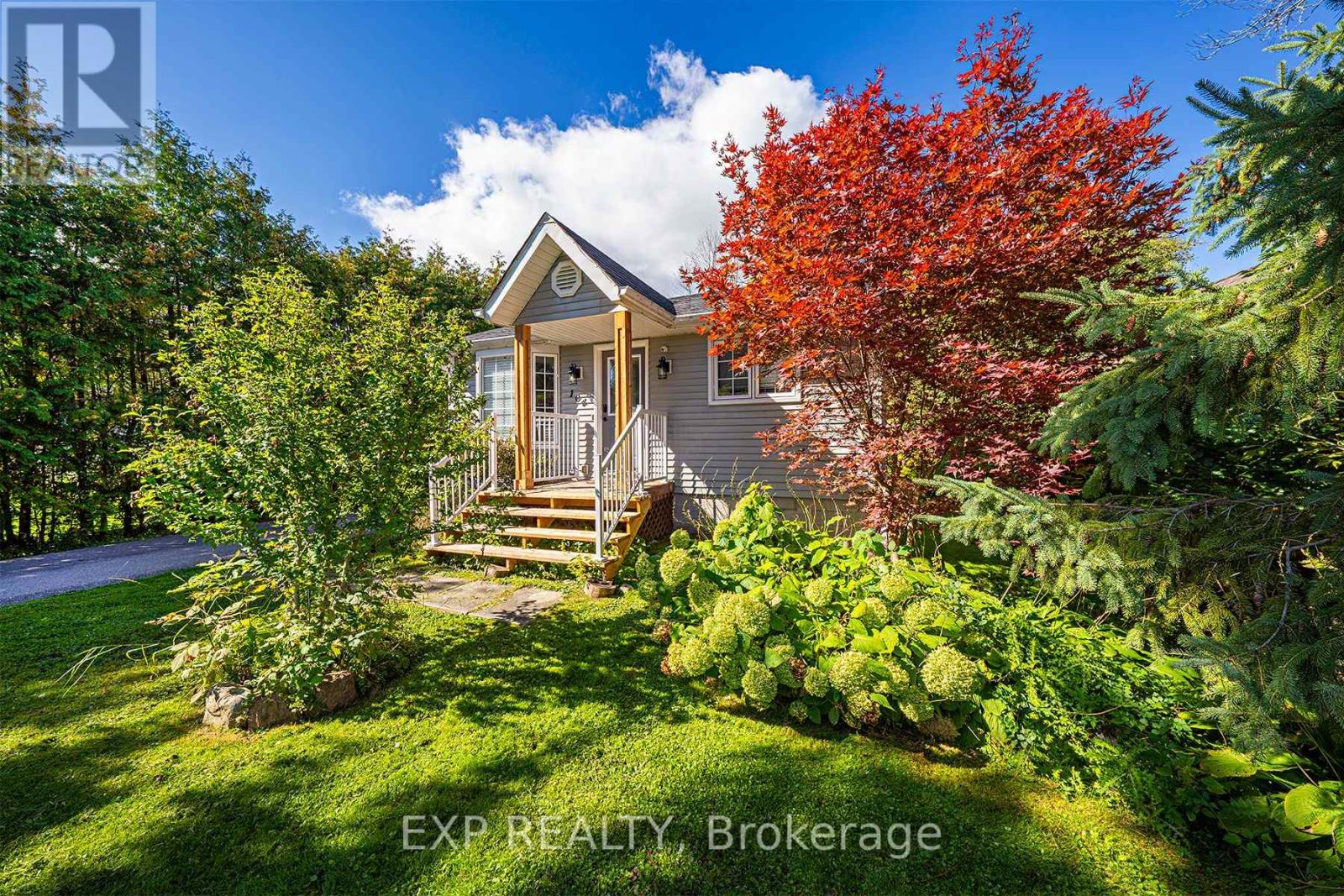 104 MAPLE AVENUE, Georgina, Ontario
