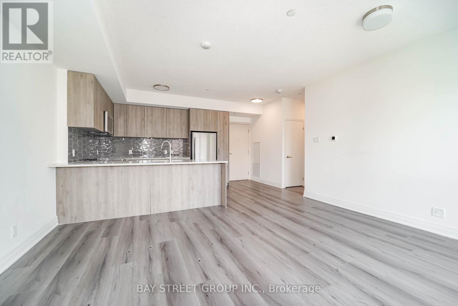 327 - 101 Cathedral High Street, Markham (Cathedraltown), Ontario  L6C 3L8 - Photo 13 - N12388059