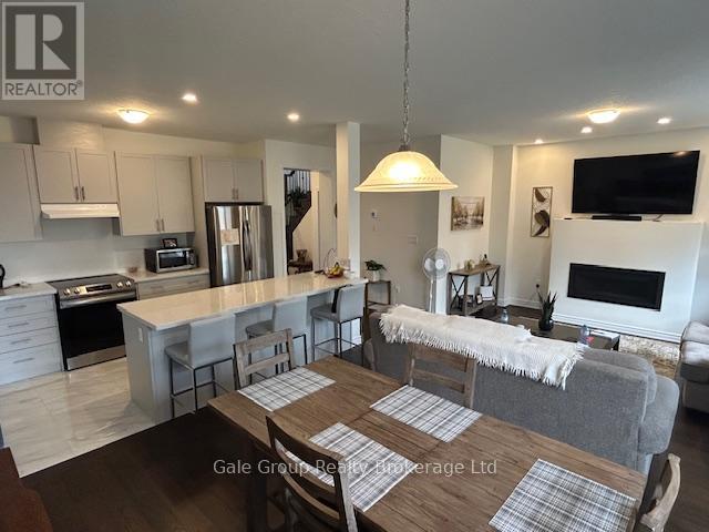 52 Seaton Crescent W, Tillsonburg, Ontario  N4G 0J7 - Photo 10 - X12388316