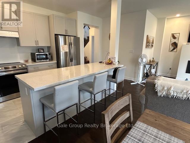 52 Seaton Crescent W, Tillsonburg, Ontario  N4G 0J7 - Photo 11 - X12388316