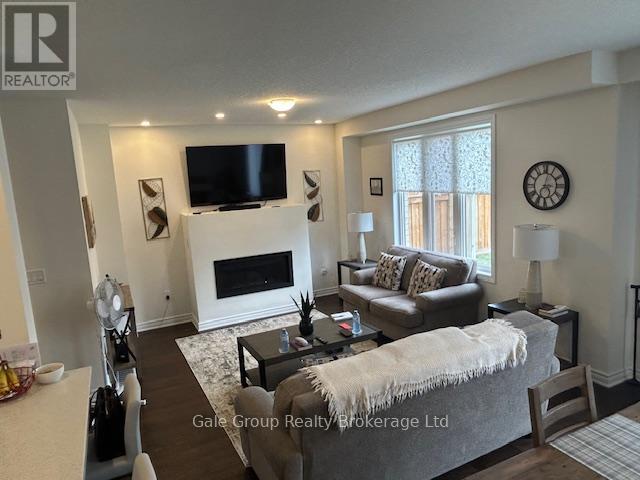 52 Seaton Crescent W, Tillsonburg, Ontario  N4G 0J7 - Photo 5 - X12388316