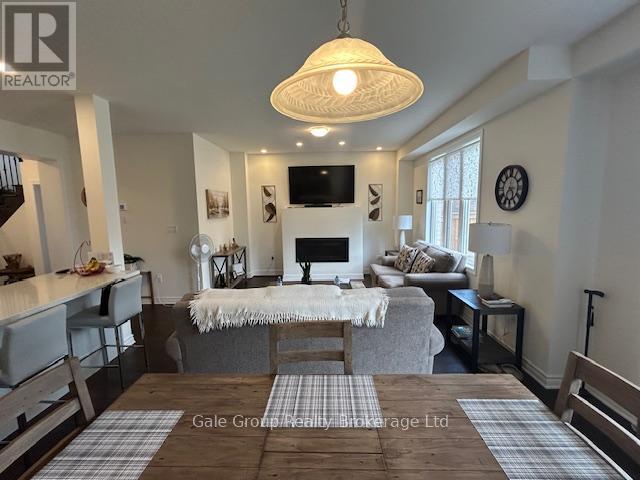 52 Seaton Crescent W, Tillsonburg, Ontario  N4G 0J7 - Photo 7 - X12388316
