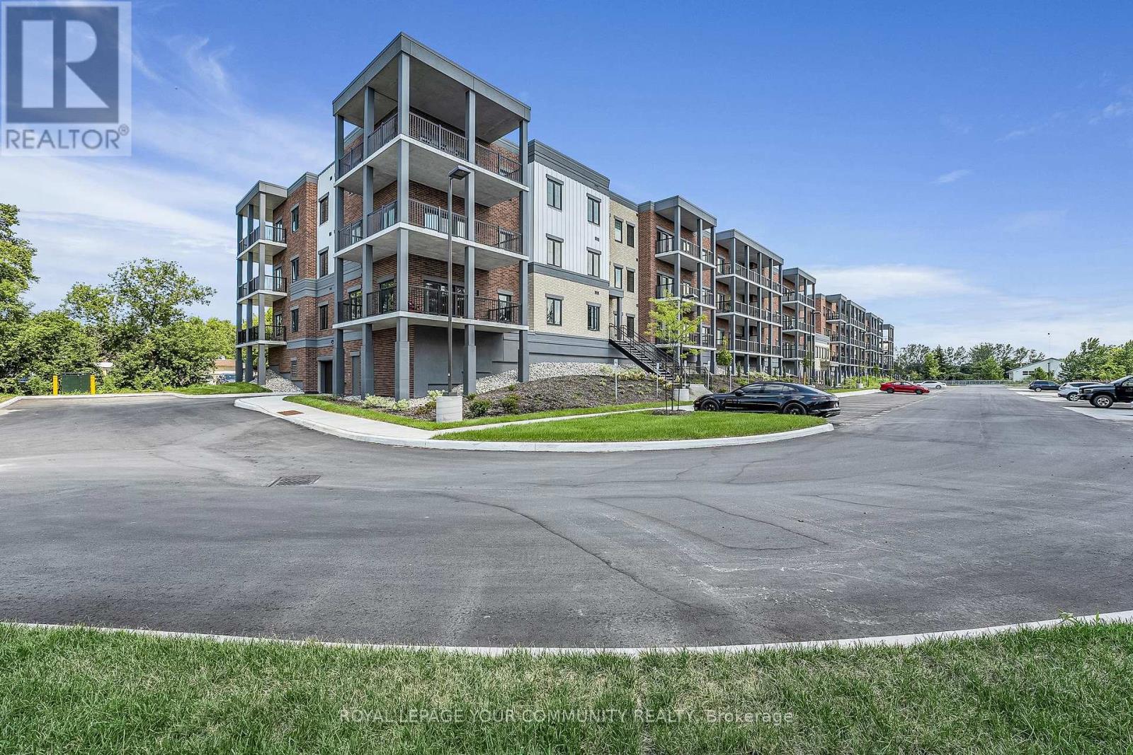 211 - 121 MARY STREET, Clearview, Ontario