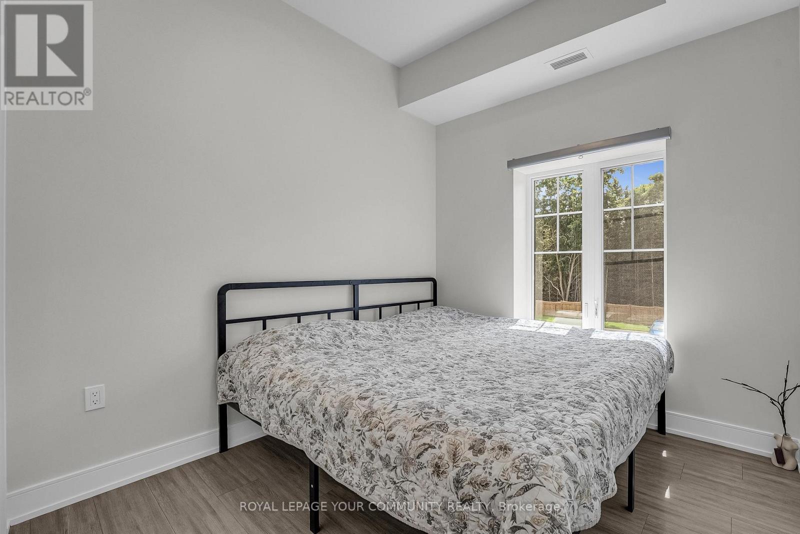 211 - 121 Mary Street, Clearview, Ontario  L0M 1G0 - Photo 20 - S12388054