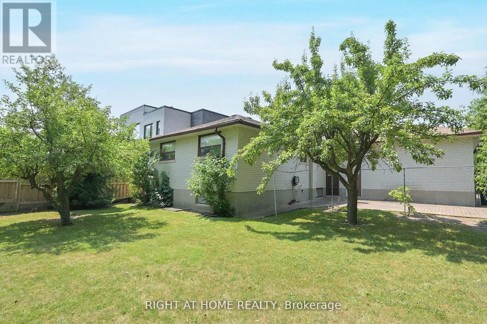 67 Netherford Road, Vaughan (Maple), Ontario  L6A 1E1 - Photo 12 - N12377669