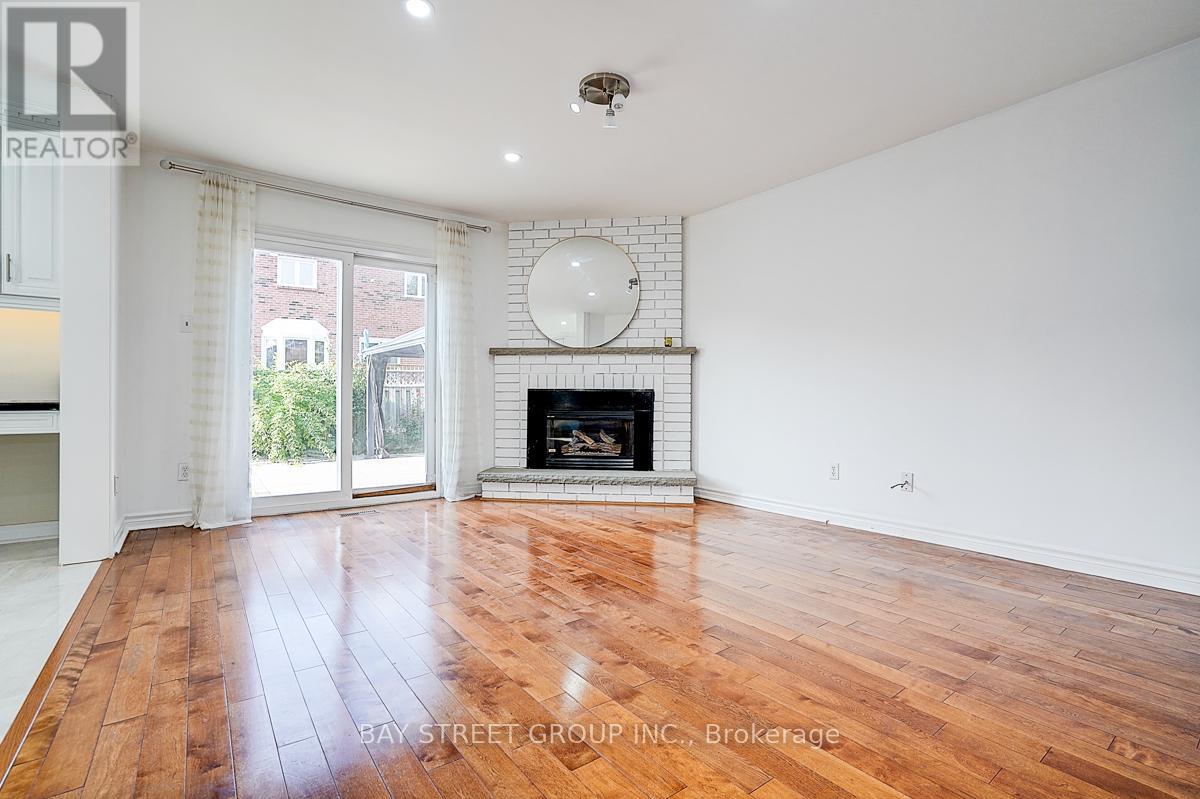 8 Muster Court, Markham, Ontario  L3R 9G5 - Photo 14 - N12385836