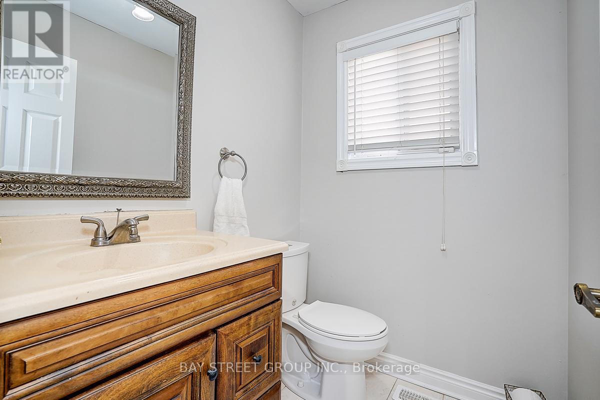 8 Muster Court, Markham, Ontario  L3R 9G5 - Photo 23 - N12385836