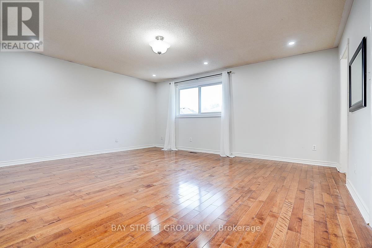 8 Muster Court, Markham, Ontario  L3R 9G5 - Photo 27 - N12385836