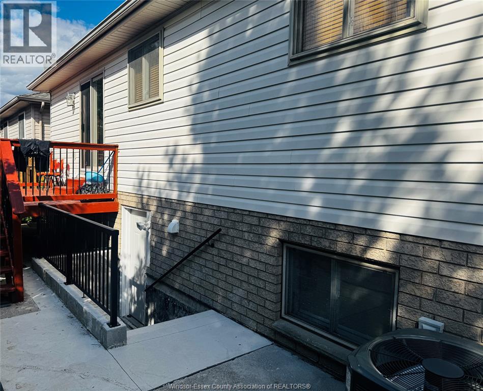 4625 Bunker Avenue Unit# Lower, Windsor, Ontario  N9G 3A8 - Photo 2 - 25022663