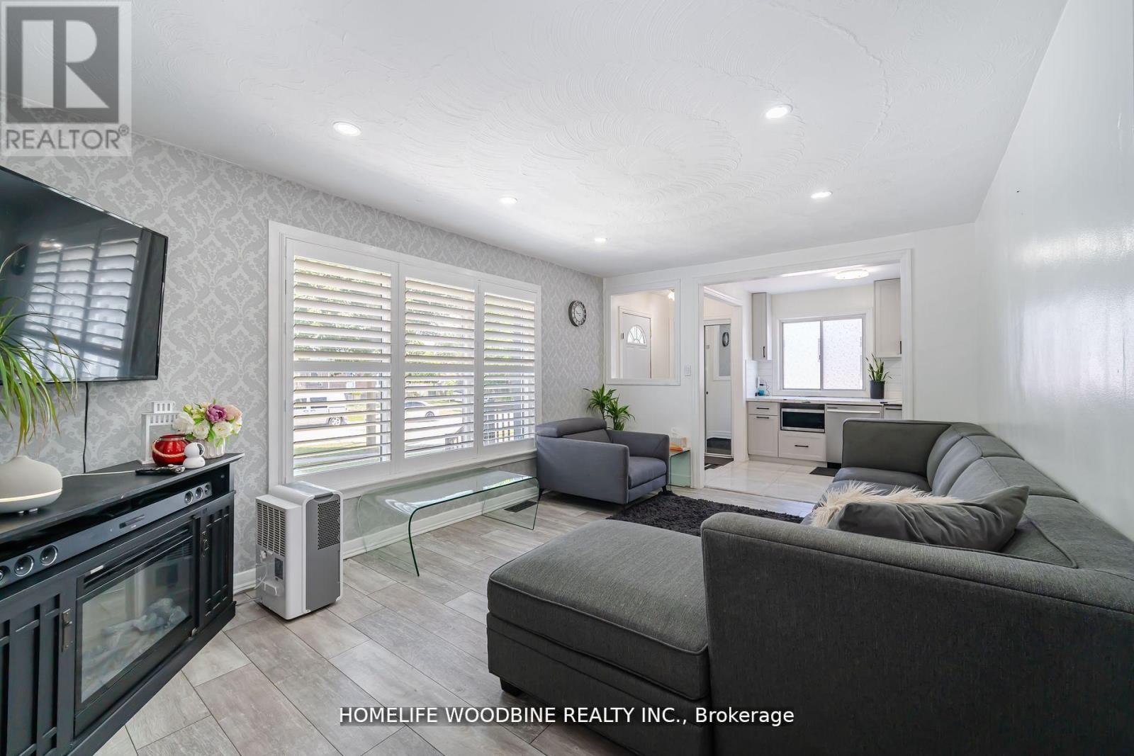 67 Allenby Avenue, Toronto (Elms-Old Rexdale), Ontario  M9W 1S7 - Photo 10 - W12388028