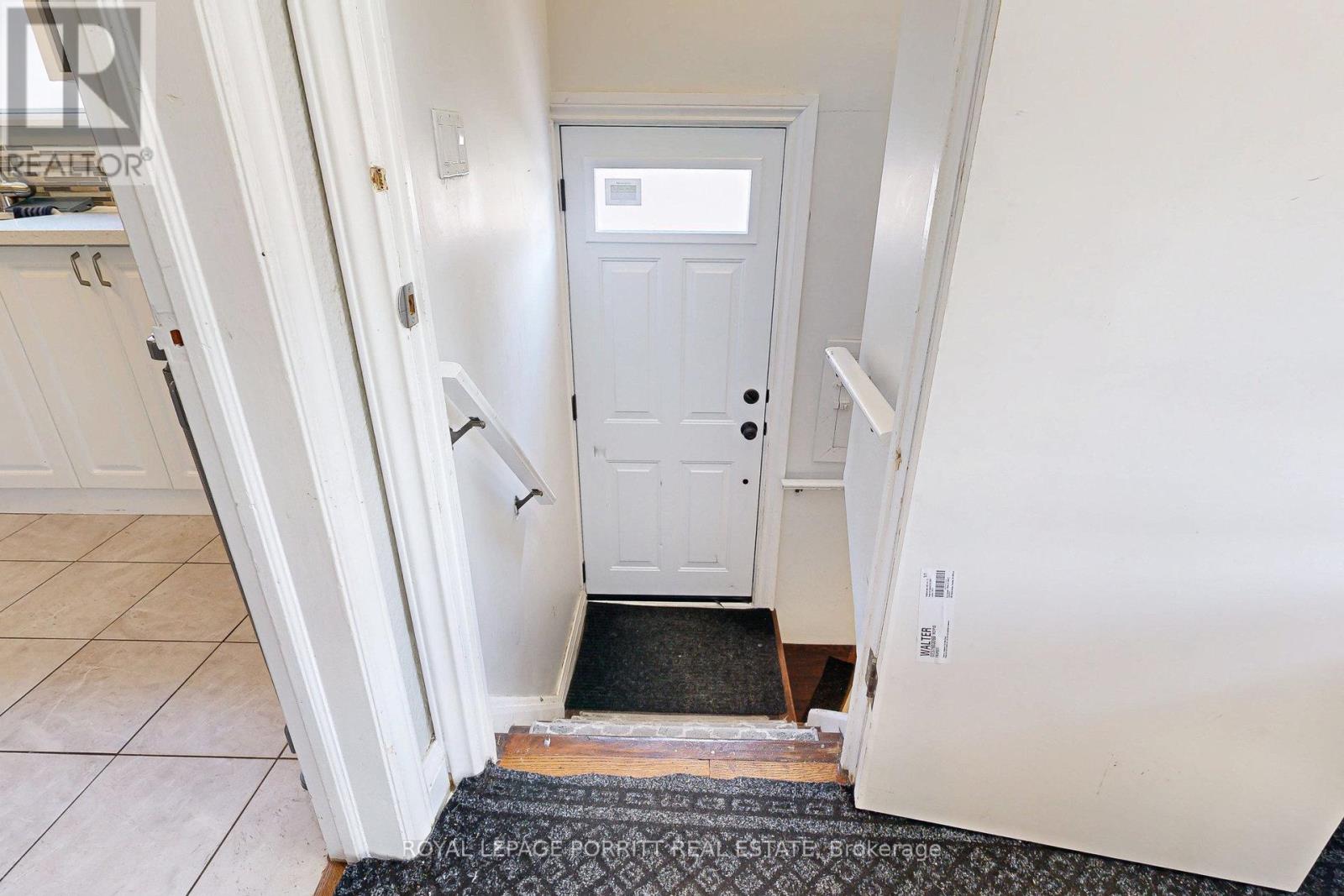 217 Alderbrae Avenue, Toronto, Ontario  M8W 4K4 - Photo 20 - W12388030