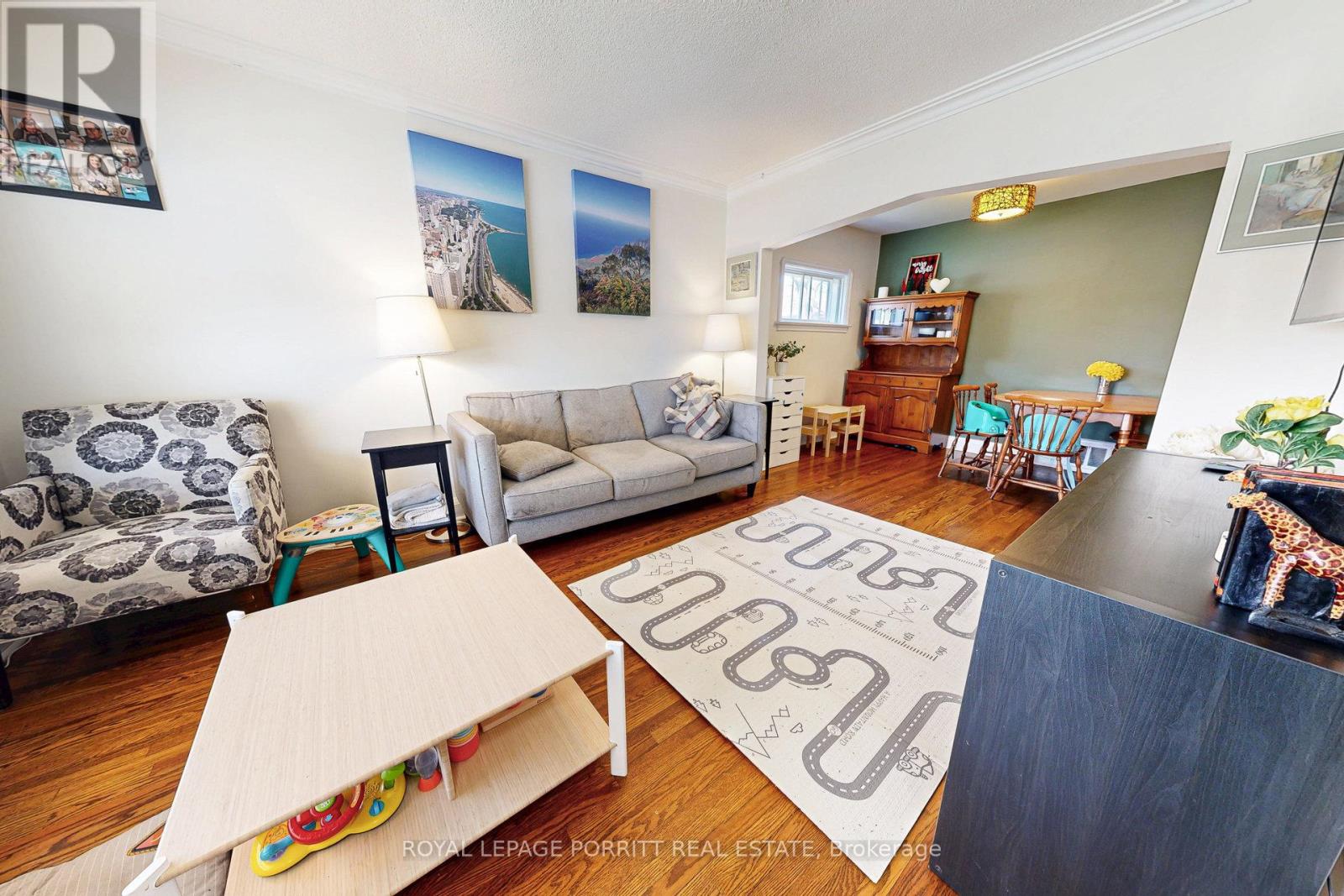 Property at 217 ALDERBRAE AVENUE image 3