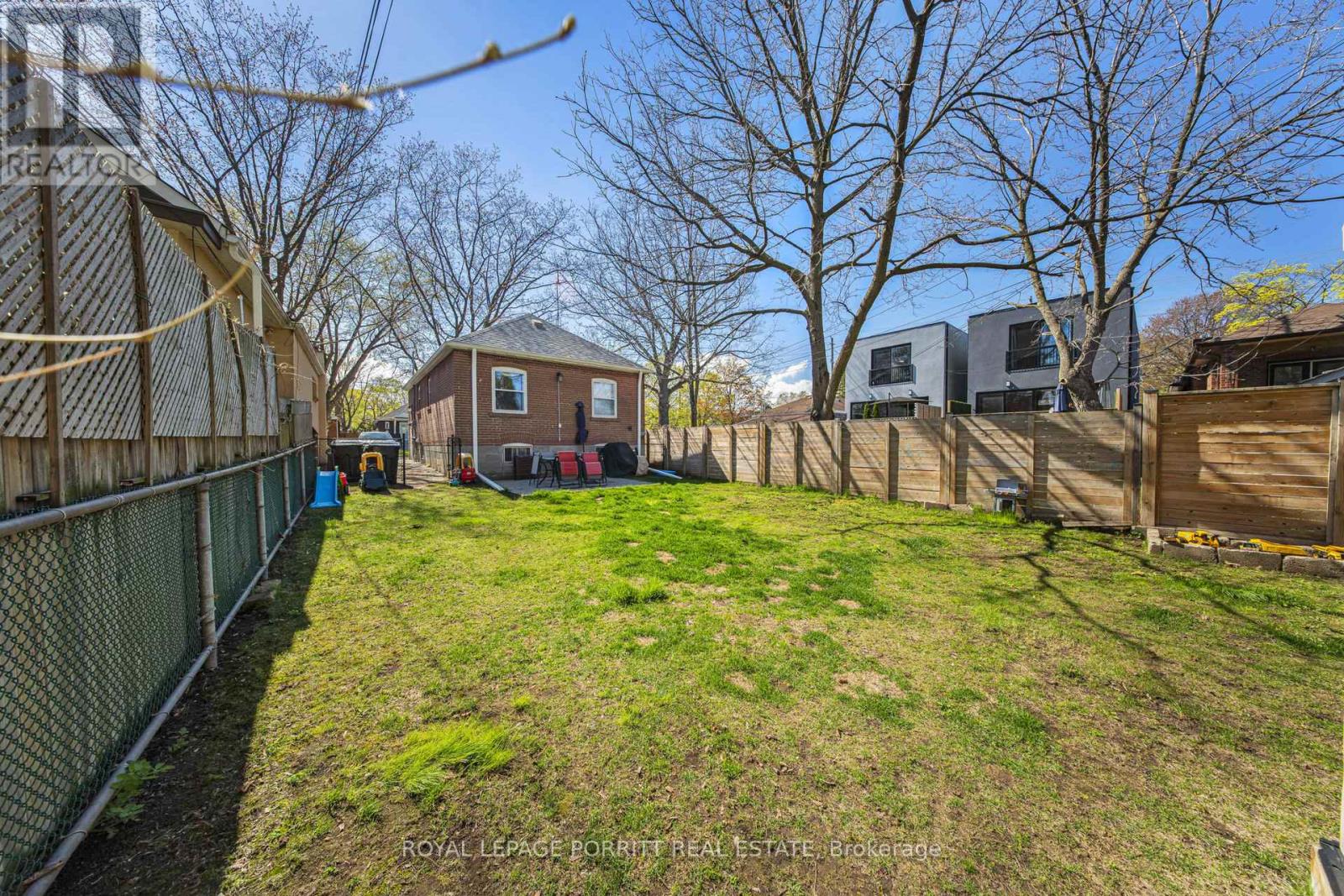 217 Alderbrae Avenue, Toronto, Ontario  M8W 4K4 - Photo 37 - W12388030