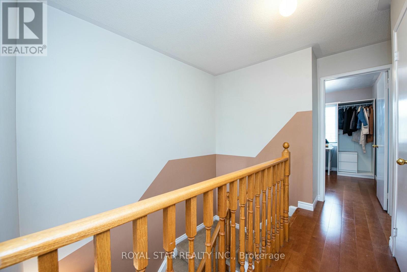 71 Muirland Crescent, Brampton (Northwood Park), Ontario  L6X 4P3 - Photo 23 - W12388034