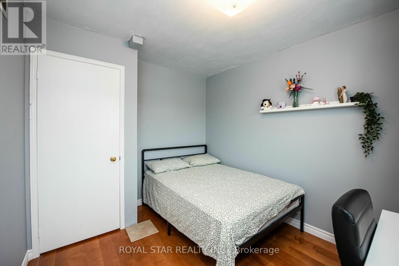 71 Muirland Crescent, Brampton (Northwood Park), Ontario  L6X 4P3 - Photo 29 - W12388034