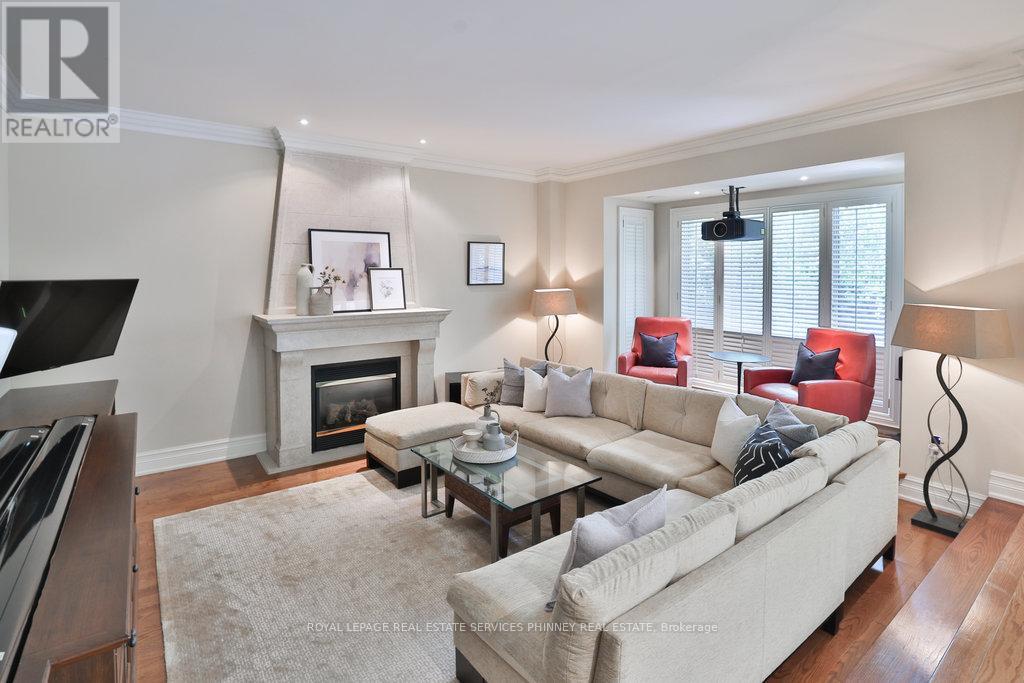 1442 Glenburnie Road, Mississauga, Ontario  L5G 3C8 - Photo 15 - W12388069