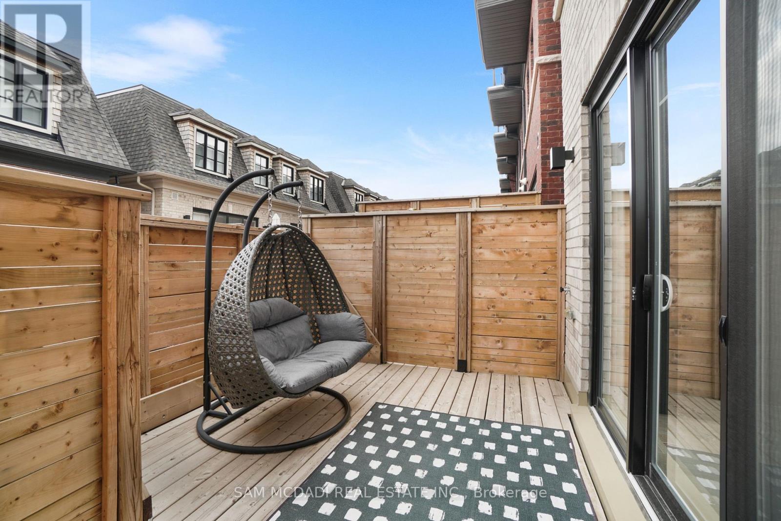 24 - 10 Lunar Crescent, Mississauga, Ontario  L5M 2P6 - Photo 33 - W12388081