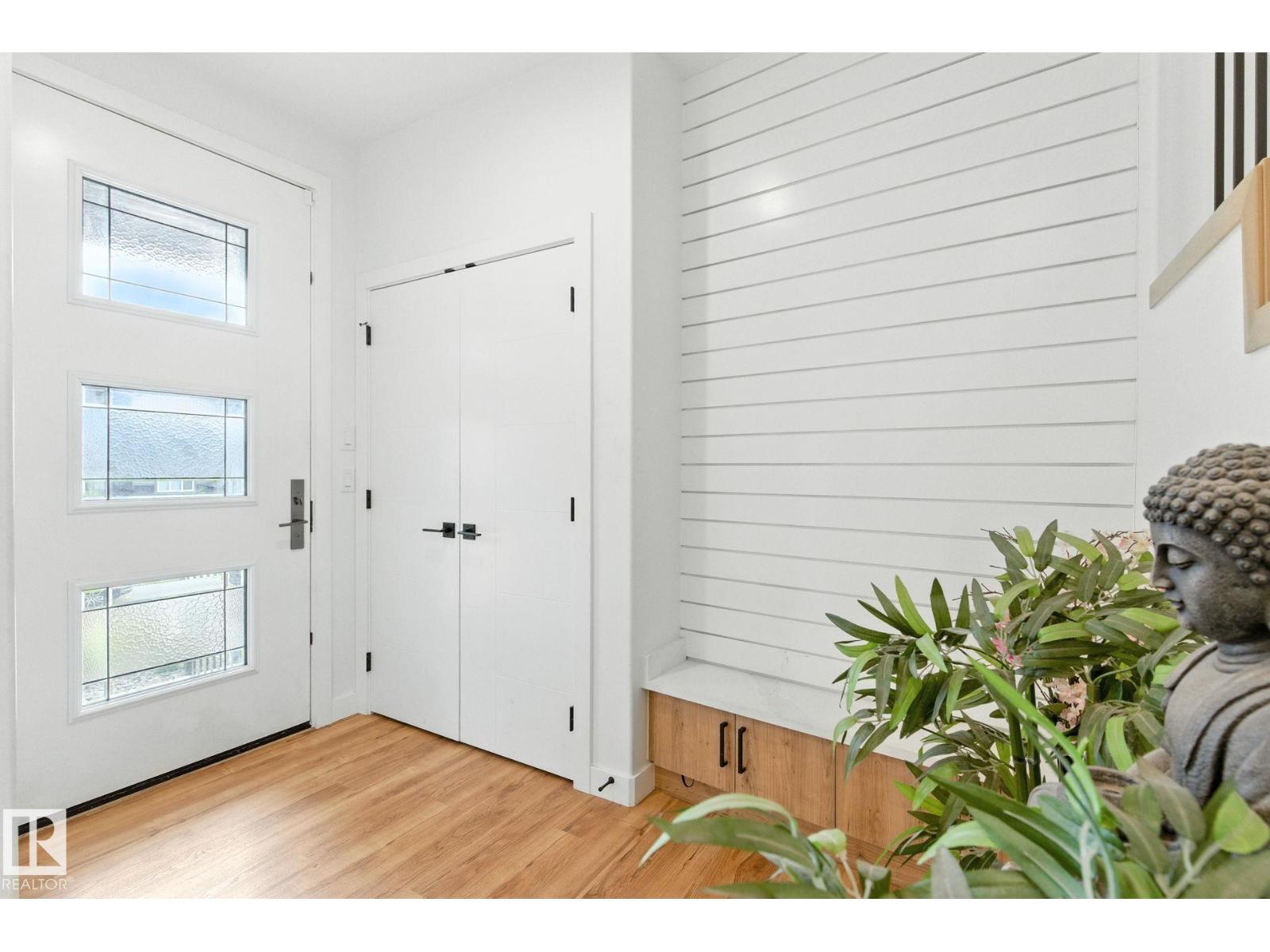 1048 Goldfinch Wy Nw, Edmonton, Alberta  T5S 0R2 - Photo 2 - E4456687