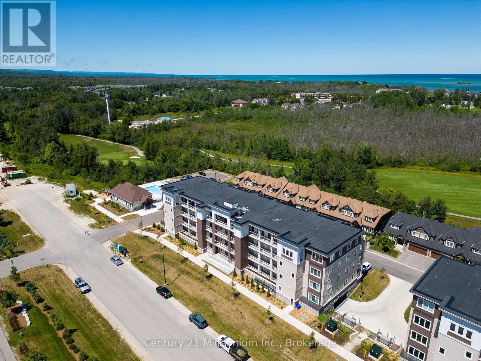 205 - 17 Spooner Crescent, Collingwood, Ontario  L9Y 1T3 - Photo 2 - S12304375