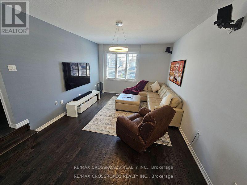 35 Cutts Crescent, Hamilton, Ontario  L0R 1C0 - Photo 10 - X12387976