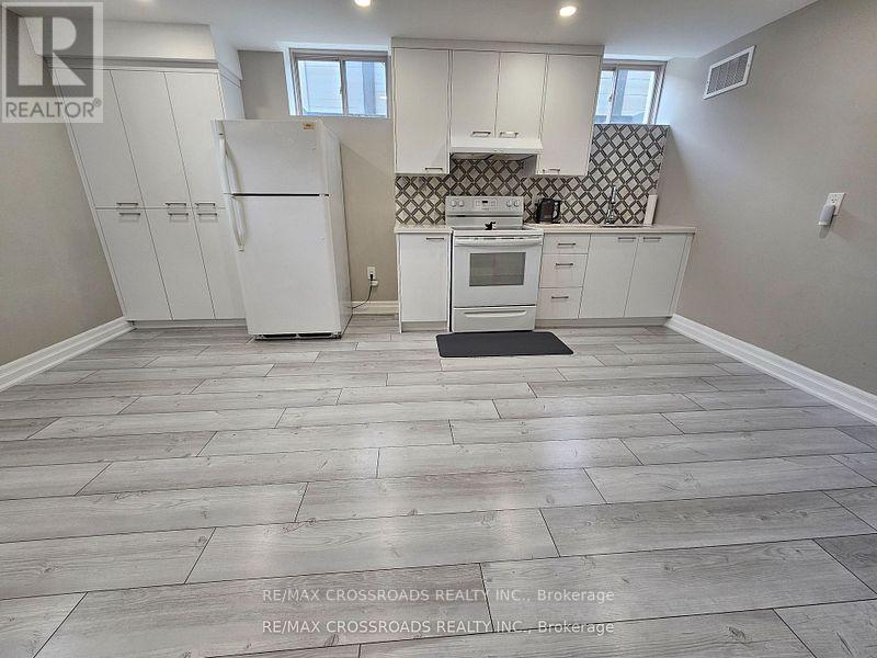 35 Cutts Crescent, Hamilton, Ontario  L0R 1C0 - Photo 25 - X12387976