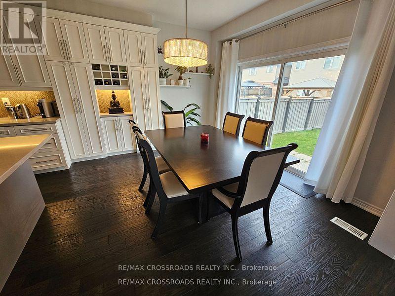 35 Cutts Crescent, Hamilton, Ontario  L0R 1C0 - Photo 6 - X12387976
