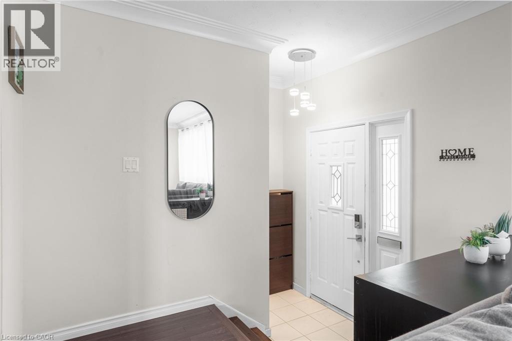 149 Greenford Drive, Hamilton, Ontario  L8G 2G9 - Photo 5 - 40766371