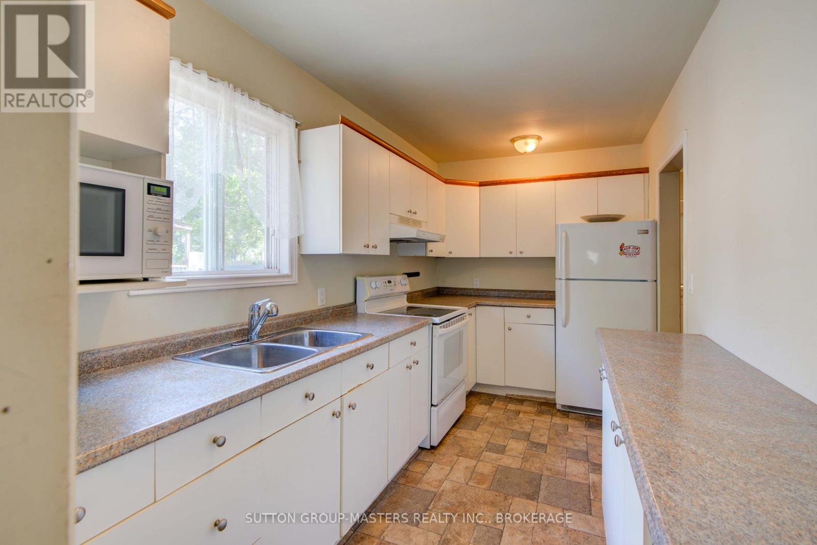 307 Palace Road, Kingston (Central City East), Ontario  K7L 4T4 - Photo 12 - X12388324