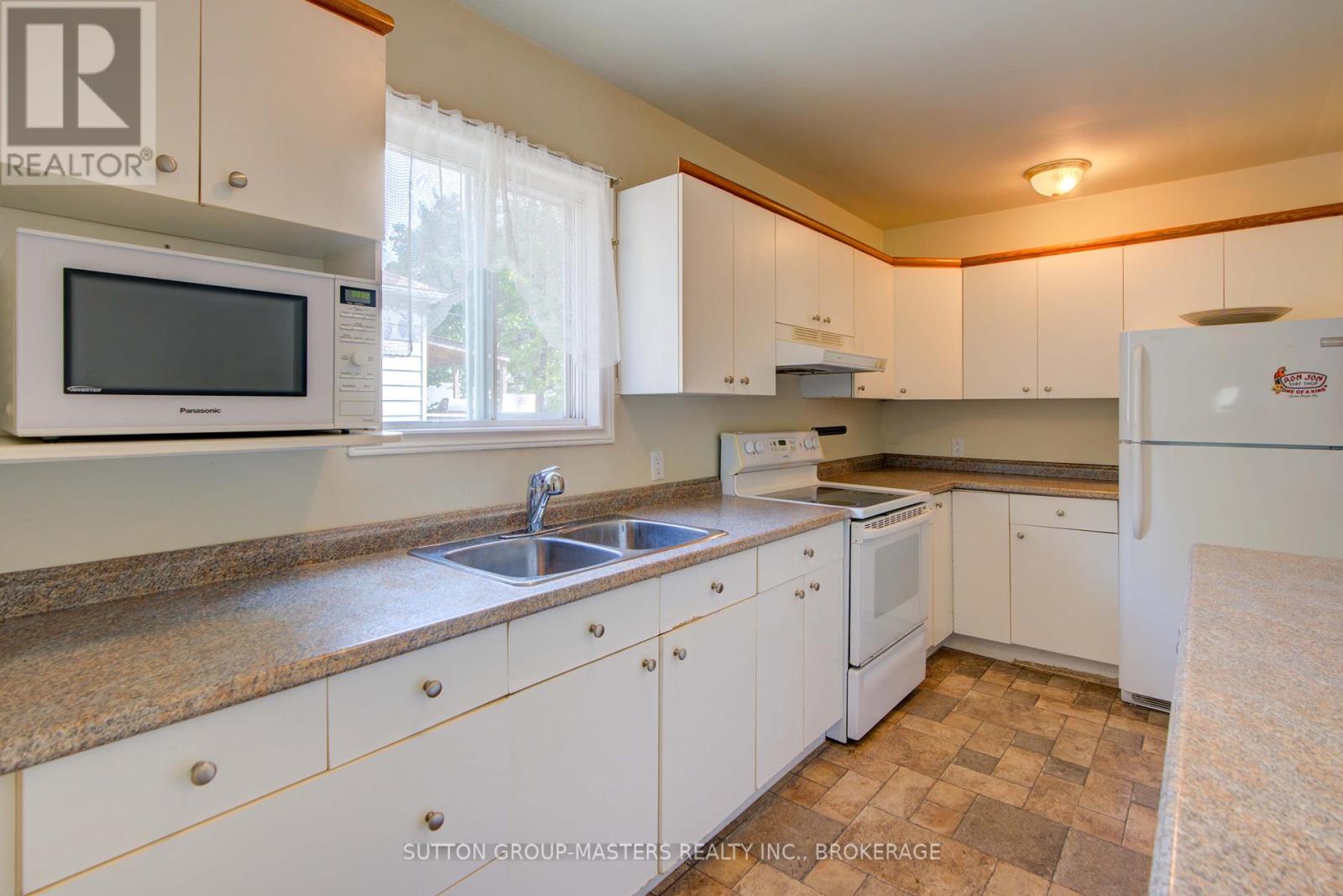 307 Palace Road, Kingston (Central City East), Ontario  K7L 4T4 - Photo 13 - X12388324
