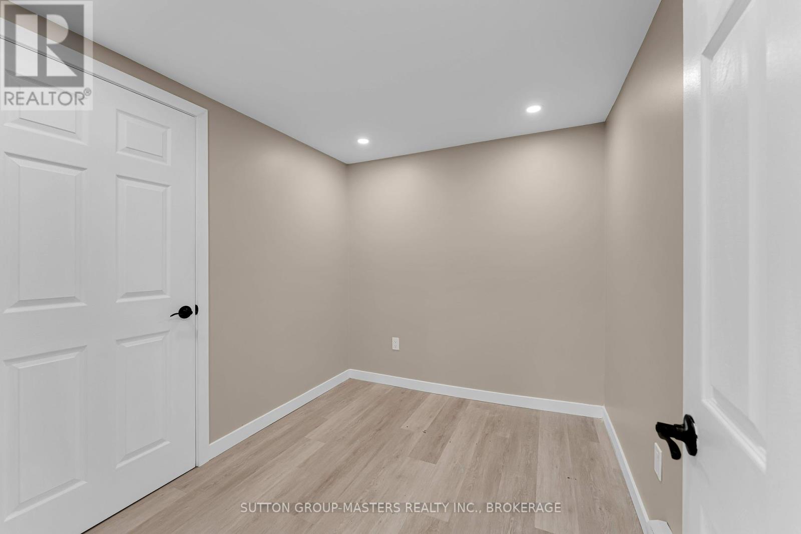45 Quabbin Road, Front Of Yonge, Ontario  K0E 1R0 - Photo 16 - X12388347