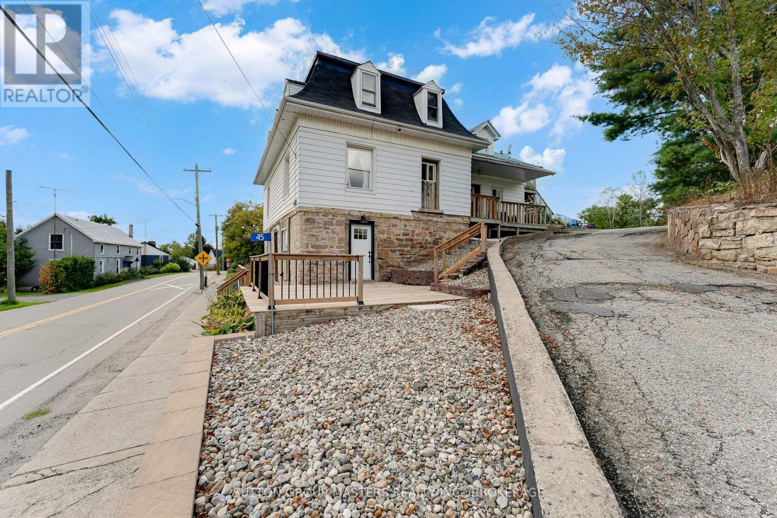 45 Quabbin Road, Front Of Yonge, Ontario  K0E 1R0 - Photo 3 - X12388347