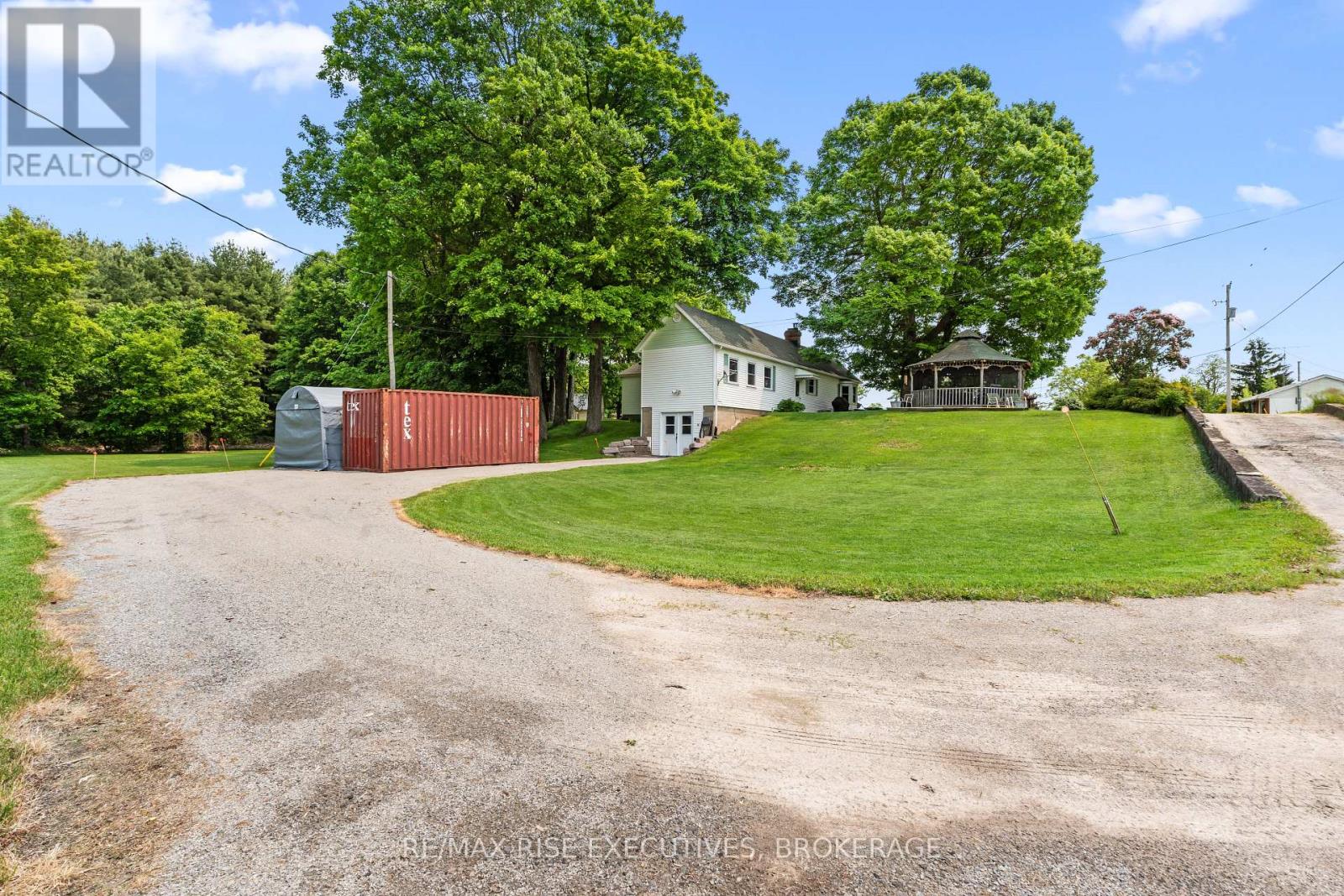 204 R33 N, Rideau Lakes, Ontario  K0G 1V0 - Photo 30 - X12388360