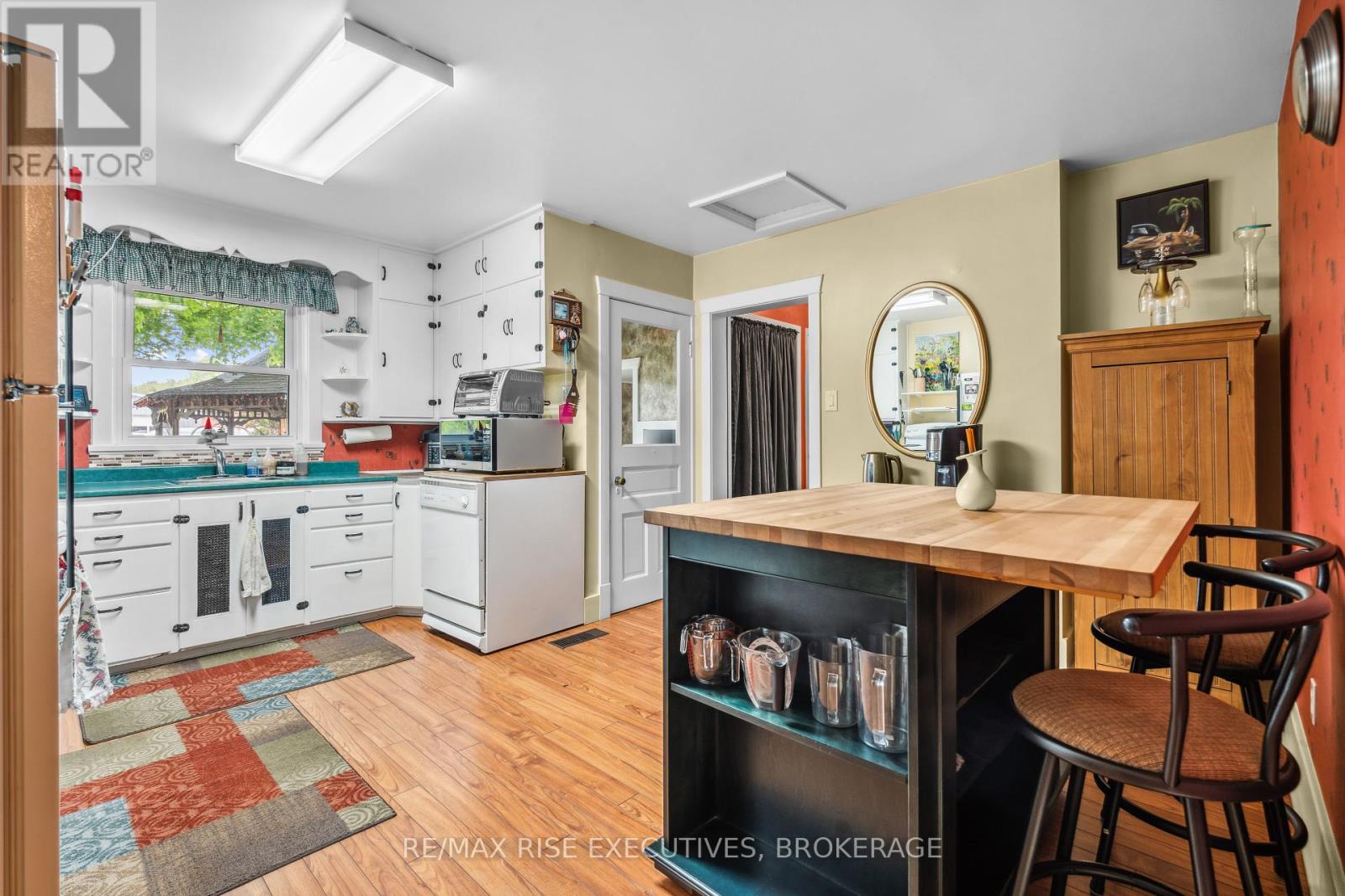204 R33 N, Rideau Lakes, Ontario  K0G 1V0 - Photo 4 - X12388360