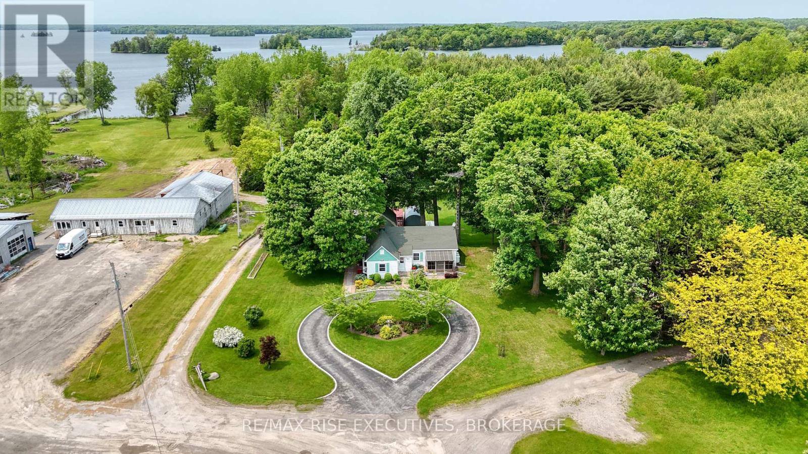 204 R33 N, Rideau Lakes, Ontario  K0G 1V0 - Photo 40 - X12388360