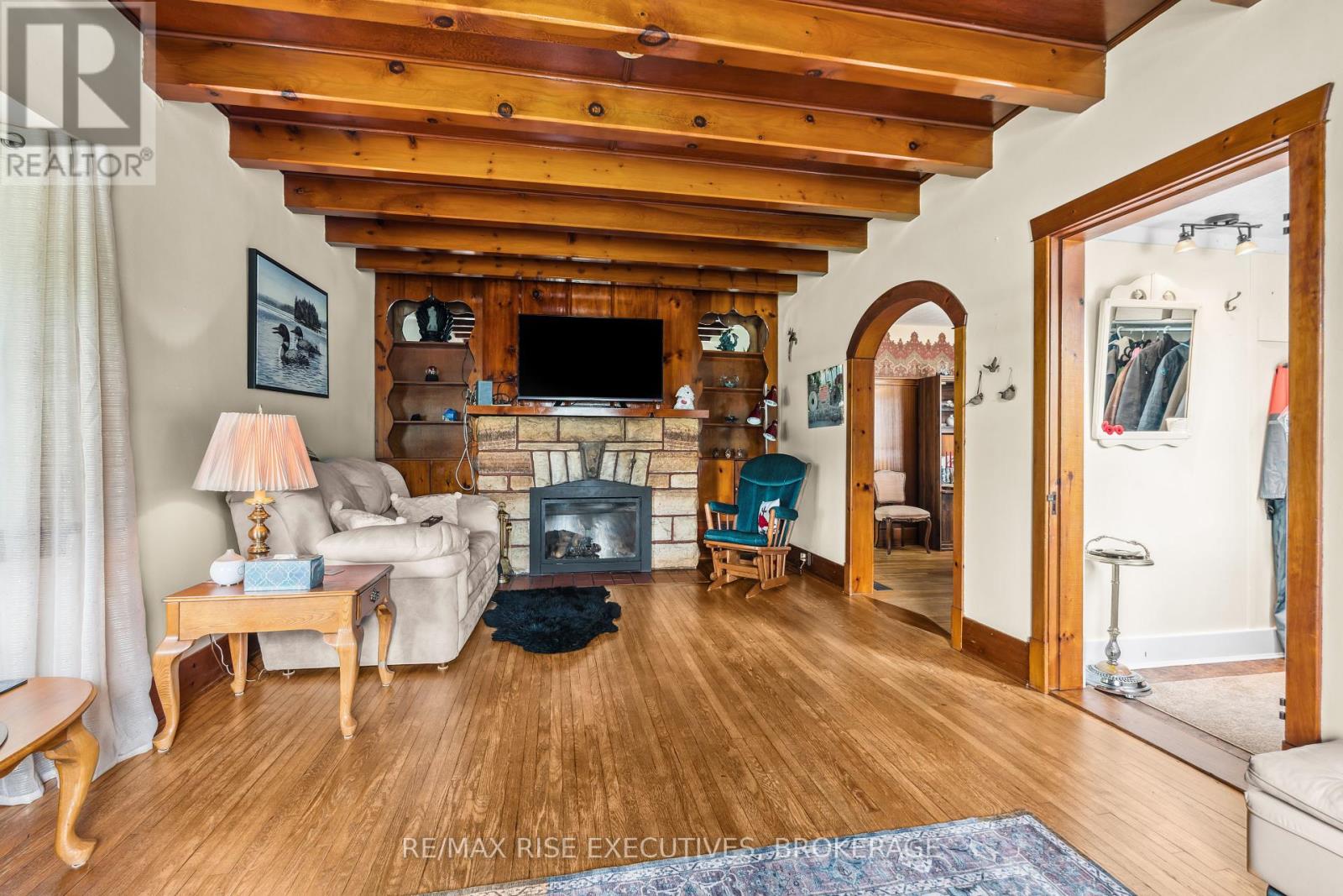 204 R33 N, Rideau Lakes, Ontario  K0G 1V0 - Photo 6 - X12388360